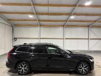 skadebil auto Volvo V-60 2.0B3 120kW Automaat Essential 2022/7