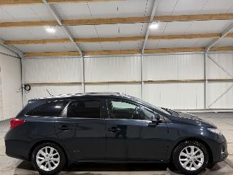 krockskadad bil auto Toyota Auris Touring Sports 1.6 97kW Clima Aspiration Camera 2014/9