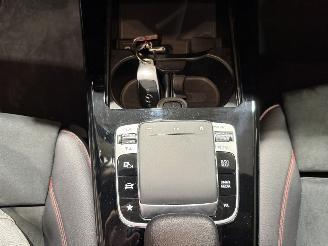 Mercedes A-klasse 200 120kW Automaat Pano Business Solution AMG picture 44