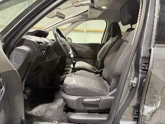Citroën Grand C4 Picasso 1.2 PureTech 92kW Bussines 7-Pers picture 31
