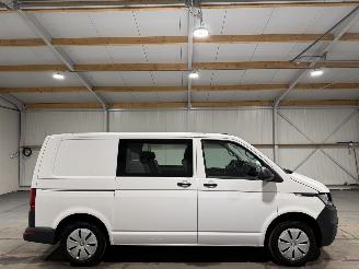 Vaurioauto  commercial vehicles Volkswagen Transporter 2.0TDI 81kW L1H1 Airco 2022/10