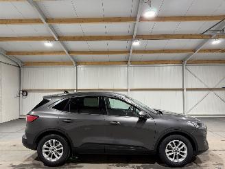 krockskadad bil auto Ford Kuga 2.0D 110kW Hybrid  ST-Line X 2021/4
