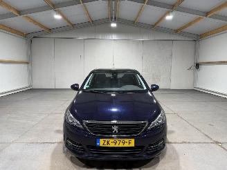 Peugeot 308 1.2PureTech 81kW Blue Lease Executive picture 4