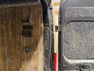 Peugeot Boxer 2.2BlueHDI 103kW L3H2 Premium picture 30