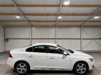 Damaged car Volvo S-60 2.0D2 88kW Automaat Nordic+ 2017/2