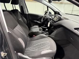Peugeot 208 1.2VTi 60kW Clima Envy picture 23