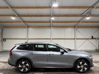 Avarii autoturisme Volvo V-60 2.0B5 184kW Automaat AWD Pro 2021/2