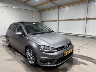 Volkswagen Golf 1.4TSI 110kW ACT Business Edition R Pano picture 3