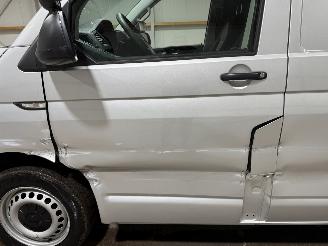 Volkswagen Transporter 2.0TDI 84kW L2H2 Highline picture 17