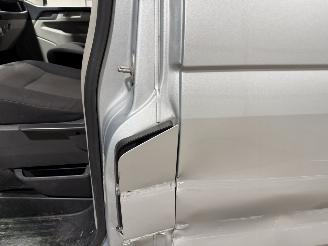 Volkswagen Transporter 2.0TDI 84kW L2H2 Highline picture 27