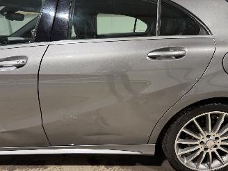 Mercedes A-klasse 180 90kW Automaat Pano Prestige picture 18