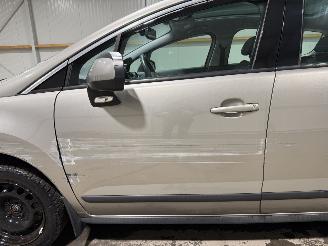 Peugeot 3008 1.6THP 115kW Clima Premiére picture 15