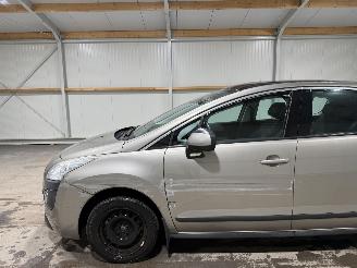 Peugeot 3008 1.6THP 115kW Clima Premiére picture 13