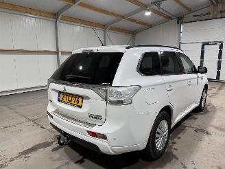 Mitsubishi Outlander 2.0PHEV 89kW AWD Automaat Instyle+ Schuifkanteldak picture 6
