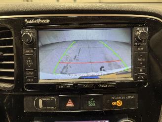 Mitsubishi Outlander 2.0PHEV 89kW AWD Automaat Instyle+ Schuifkanteldak picture 16