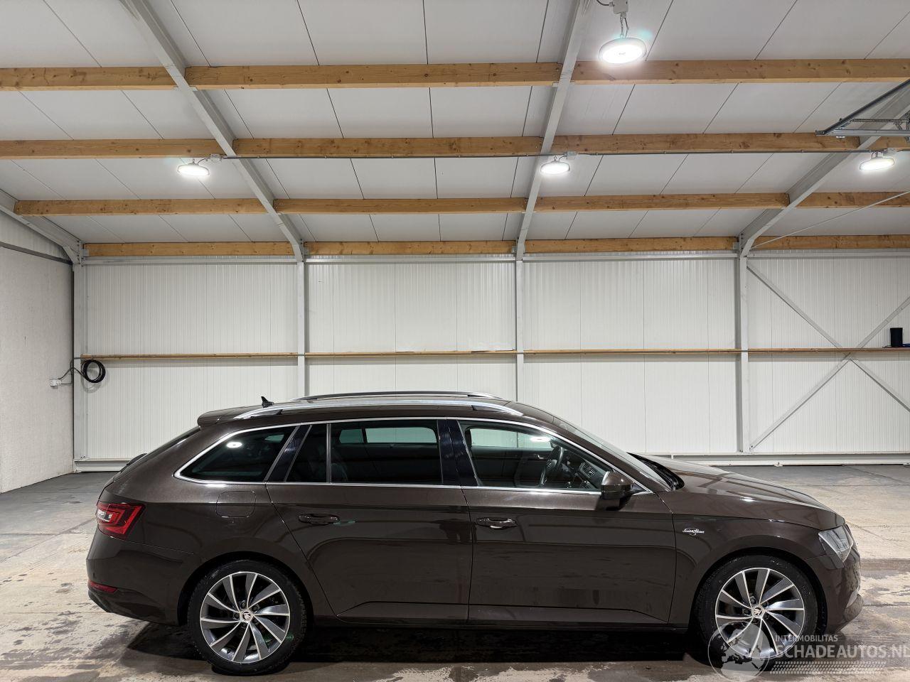Skoda Superb 1.8TSI 132kW Automaat Sportline Business