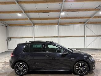 Unfallwagen Volkswagen Golf 1.4TSI 110kW Automaat Pano GTE 2015/12