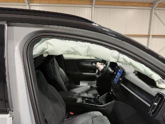 Volvo XC40 82kWh 185kW  Single Motor Extended Range Plus picture 39