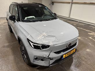 Volvo XC40 82kWh 185kW  Single Motor Extended Range Plus picture 17