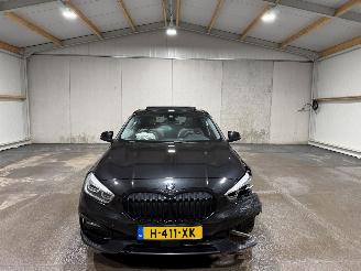 BMW 1-serie 118i 103kW Automaat High Executive Edition Schuifdak picture 4