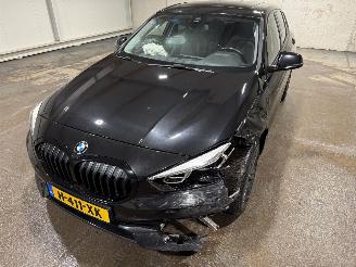 BMW 1-serie 118i 103kW Automaat High Executive Edition Schuifdak picture 16