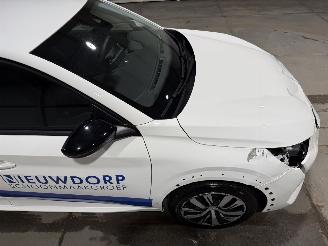 Peugeot e-208 EV 50kWh 100kW Active picture 19