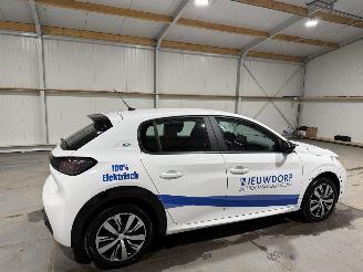 Peugeot e-208 EV 50kWh 100kW Active picture 5