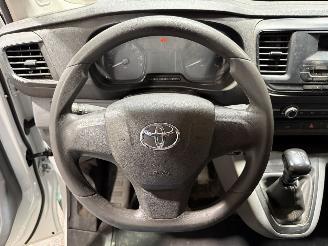 Toyota Proace 2.0D-4D 90kW Cool Comfort picture 24