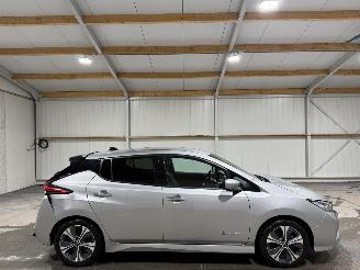 Schadeauto Nissan Leaf 40kWh 110kW Tekna 2019/12
