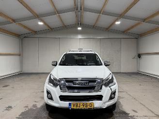 Isuzu D-Max 1.9d 120kW Automaat Extended Cab X-Country picture 4