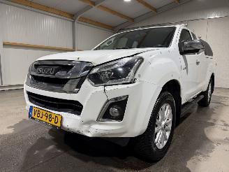 Isuzu D-Max 1.9d 120kW Automaat Extended Cab X-Country picture 22