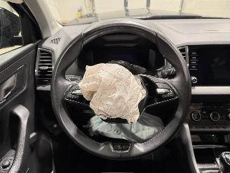 Skoda Karoq 1.5TSI 110kW ACT Business Edition Pano picture 30