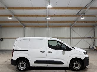 krockskadad bil bedrijf Peugeot Partner 1.6BlueHDI 55kW Premium Schuifdeur 2019/6