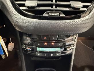 Peugeot 208 1.2PureTech 81kW Clima Allure picture 32