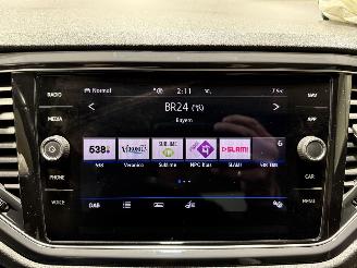 Volkswagen T-Roc 1.0TSI 85kW Sport picture 31