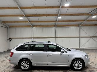 skadebil auto Skoda Octavia 1.2TSI 77kW GreenTech Ambition Businessline 2013/7
