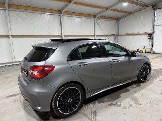 Mercedes A-klasse 180 90kW Automaat Pano Ambition picture 5