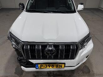 Toyota Landcruiser 2.8D-4D 150kW 5 .P Automaat Professional 5-Persoons picture 20