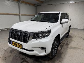 Toyota Landcruiser 2.8D-4D 150kW 5 .P Automaat Professional 5-Persoons picture 10