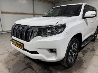 Toyota Landcruiser 2.8D-4D 150kW 5 .P Automaat Professional 5-Persoons picture 24
