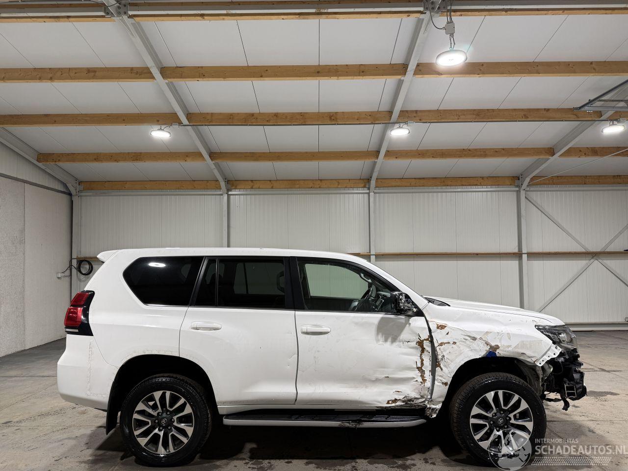 Toyota Landcruiser 2.8D-4D 150kW 5 .P Automaat Professional 5-Persoons