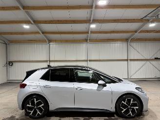 Schadeauto Volkswagen ID.3 59kWh 170kW PRO Orange Edition 2024/10