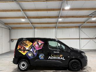 damaged commercial vehicles Peugeot Partner 1.5BlueHDI 96kW Automaat 130 Eat8 S&S 2024/5