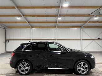 Vaurioauto  passenger cars Audi Q5 2.0TFSI 185KW Automaat Quattro Launch Edition 2017/7