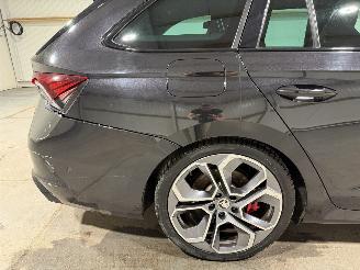 Skoda Octavia RS 1.4TSI iv 110kW Automaat PHEV Business PANO picture 16