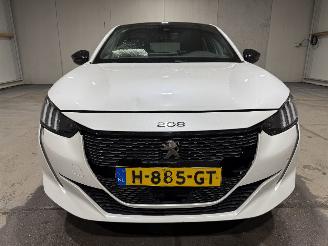 Peugeot 208 GT LINE 1.2PT 74kW Automaat Camera GT picture 23