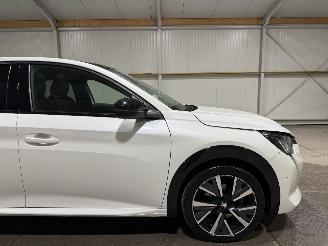Peugeot 208 GT LINE 1.2PT 74kW Automaat Camera GT picture 14