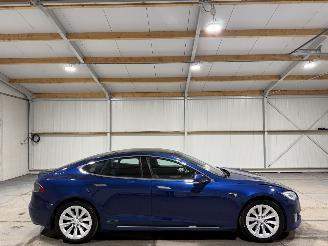 Damaged car Tesla Model S 75kWh Base 235kW Pano 2017/9