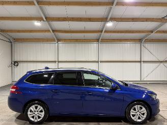 Unfallwagen Peugeot 308 1.2PT 81kW Blue Lease Executive 2019/8