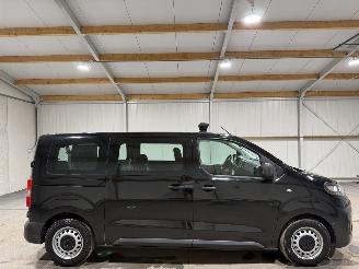 Vaurioauto  passenger cars Opel Vivaro / Zafira E 75kWh 100kW L2H1 100kW Innovation Zoeklamp 2021/10